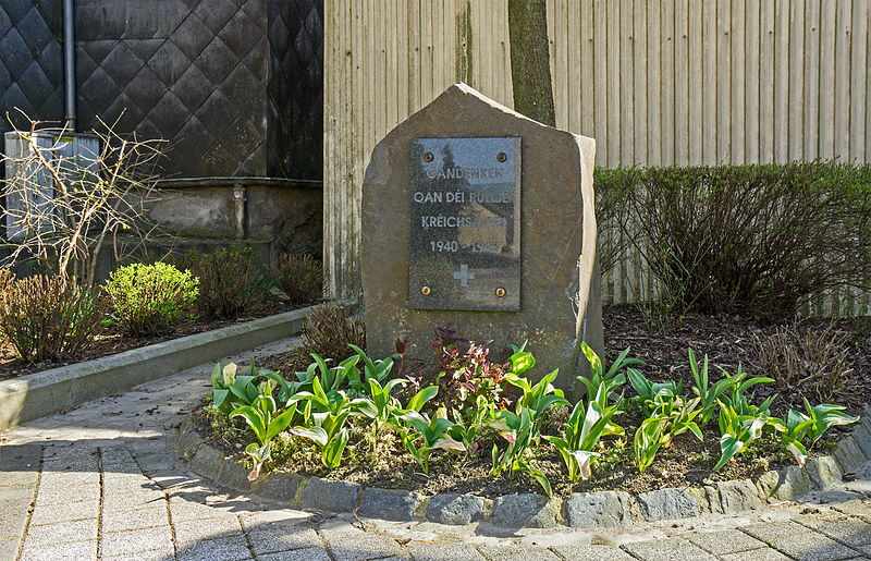 Oorlogsmonument Roullingen #1