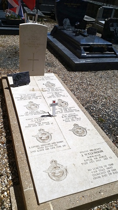 Commonwealth War Graves Piencourt #2
