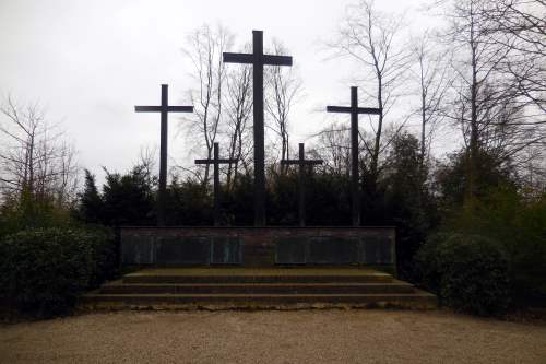 War Memorial Kapellen #1