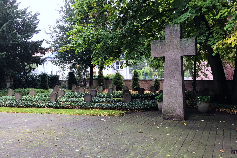 Duitse Oorlogsbegraafplaats Geilenkirchen #1