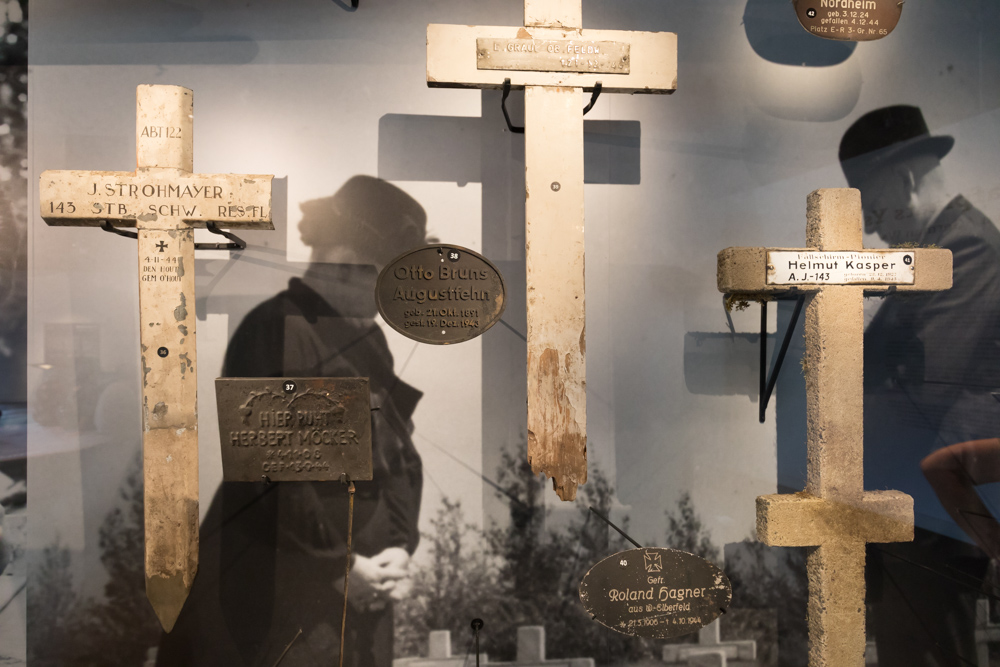 Visitor Centre German War Cemetery Ysselsteyn #4