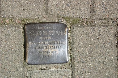 Stumbling Stone Weißenburger Straße 14