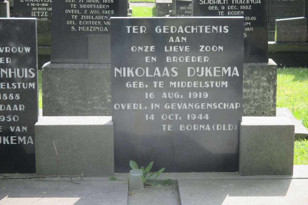 Nederlandse Oorlogsgraven Middelstum #2