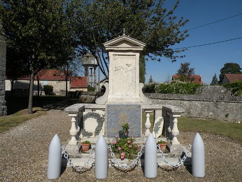 War Memorial Lavilletertre #1