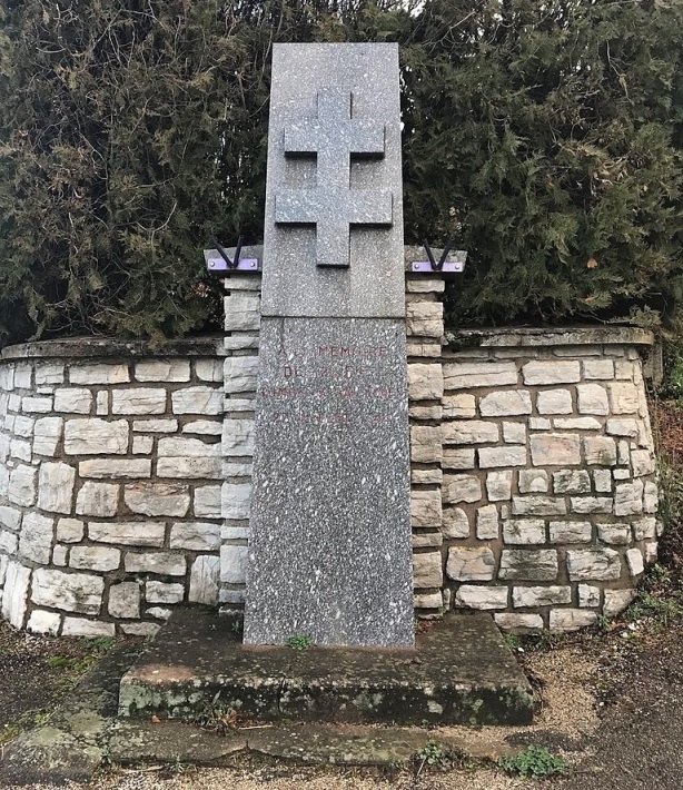 Monument Massamoord Saligney #1