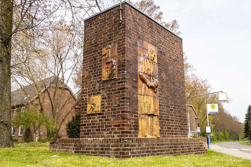 Oorlogsmonument Dürwiß #1
