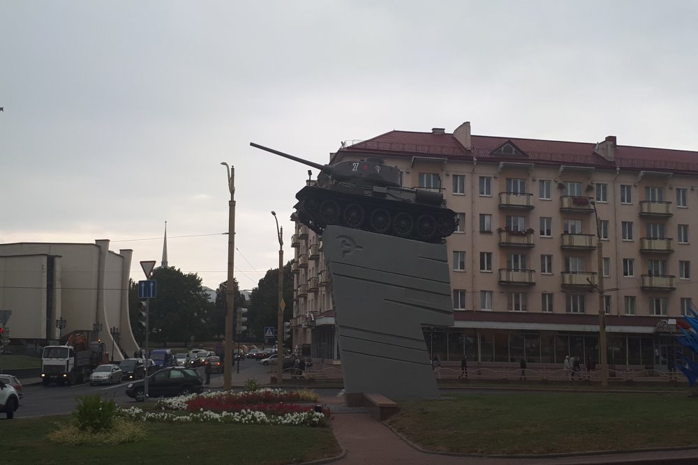 Liberation Memorial (T-34/85 Tank) Grodno #1