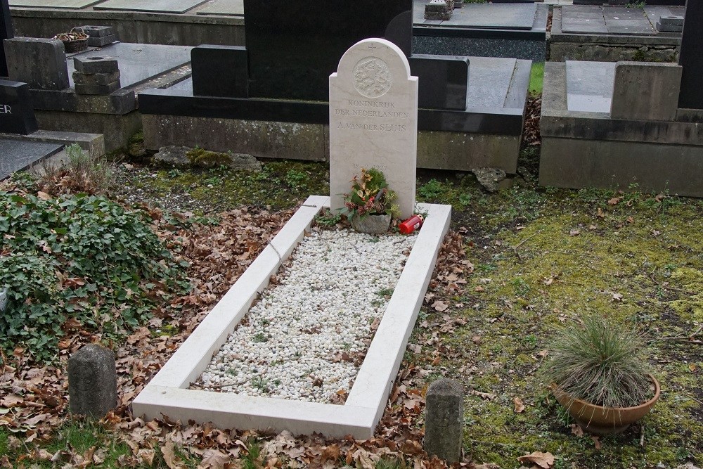 Nederlandse Oorlogsgraven Rooms Katholieke Begraafplaats Ter Apel #3