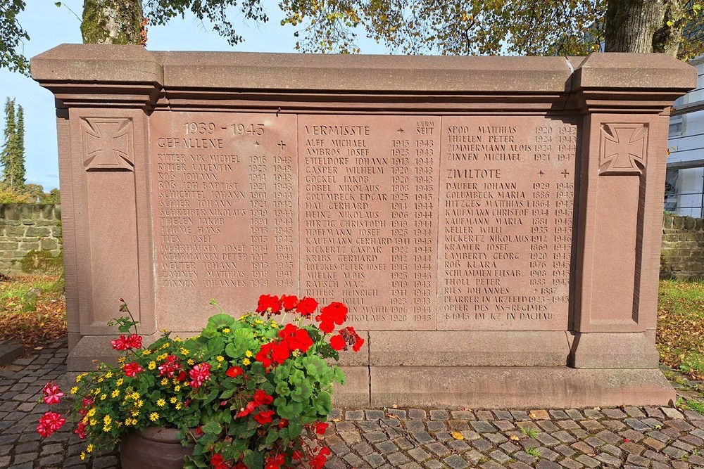 War Memorial Arzfeld #3