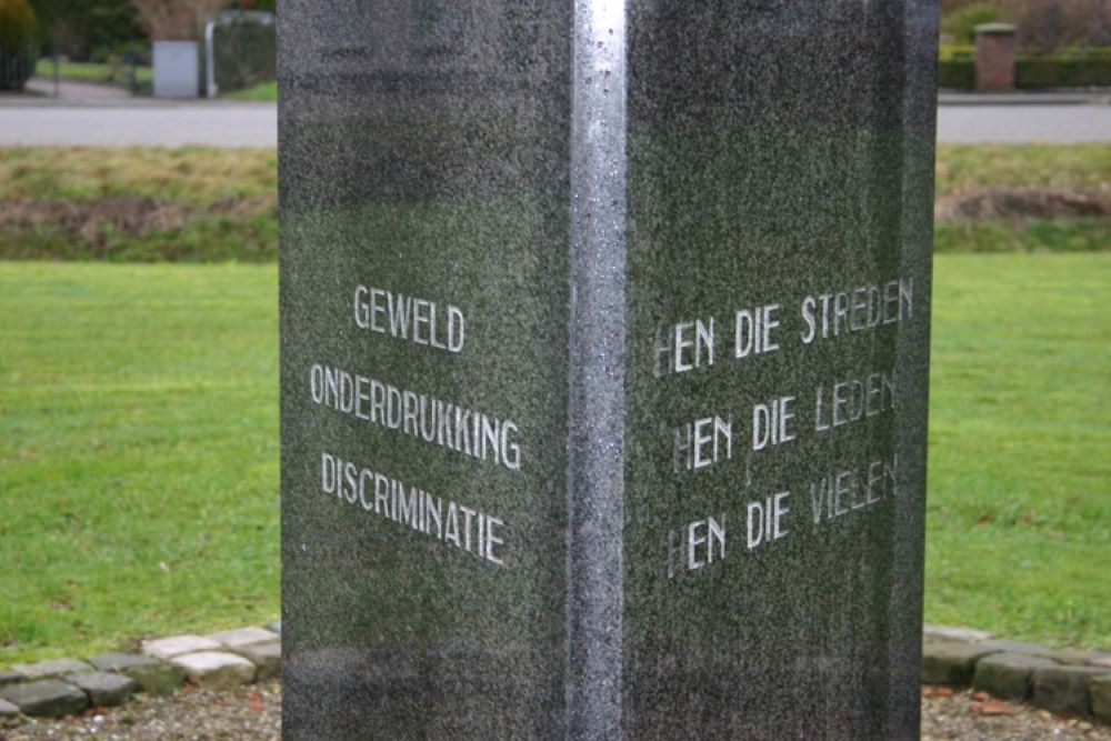 Oorlogsmonument Niekerk #2