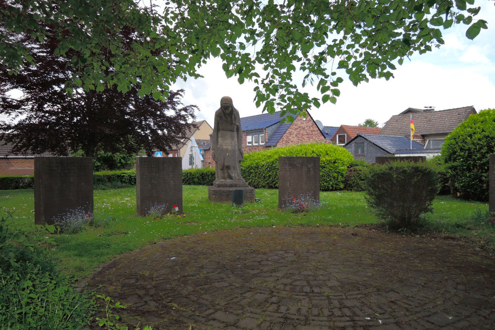Oorlogsmonument Oberaußem #4