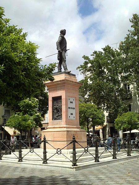 Statue of Luis Daoiz de Torres