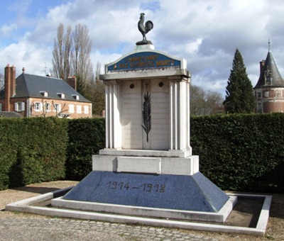 War Memorial Longecourt-en-Plaine