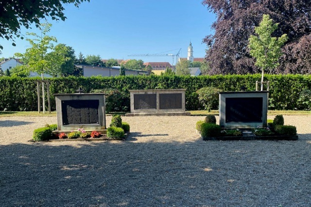 Memorial Fallen Soldiers World War 1 and 2