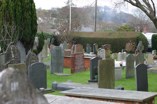 Commonwealth War Grave Christ Church U.R.C. Methodist Chapelyard