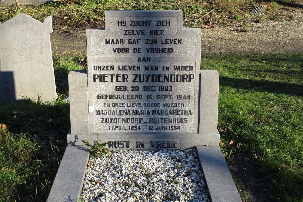 Nederlandse Oorlogsgraven Begraafplaats Soestbergen #2