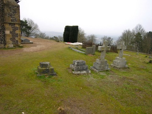 Commonwealth War Grave St Martha Churchyard