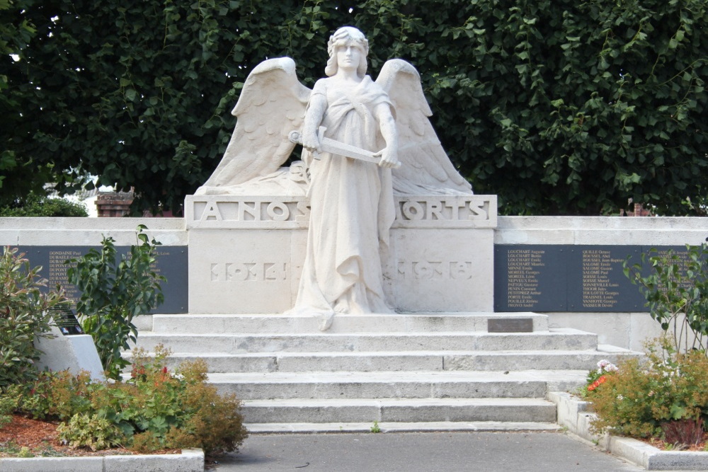 War Memorial Vieux-Berquin #2