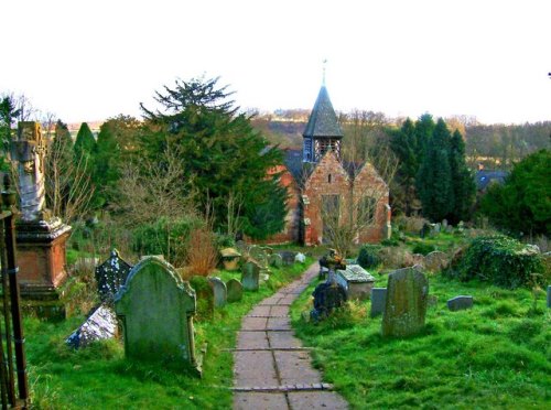 Commonwealth War Graves St. Leonard Churchyard #1