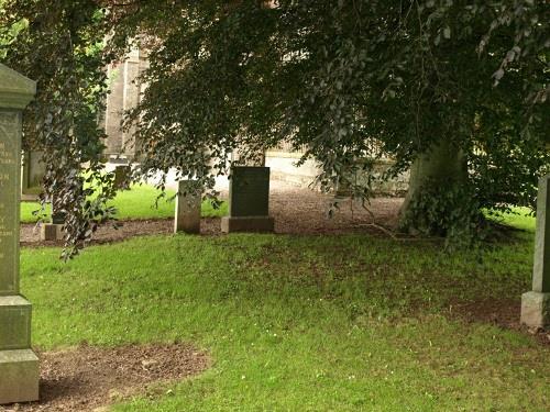 Commonwealth War Grave Oathlaw Churchyard
