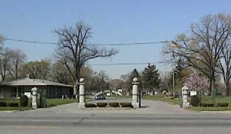 Oorlogsgraf van het Gemenebest Forest Lawn Cemetery