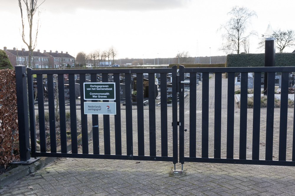 Dutch War Grave Vollenhove #3