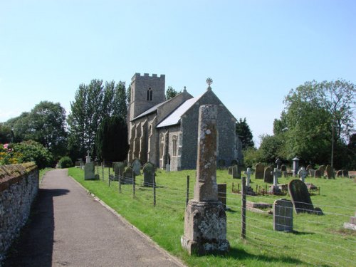 Commonwealth War Graves St. Andrew Churchyard #1