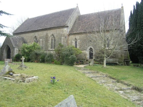 Oorlogsgraven van het Gemenebest St. Edmund Churchyard