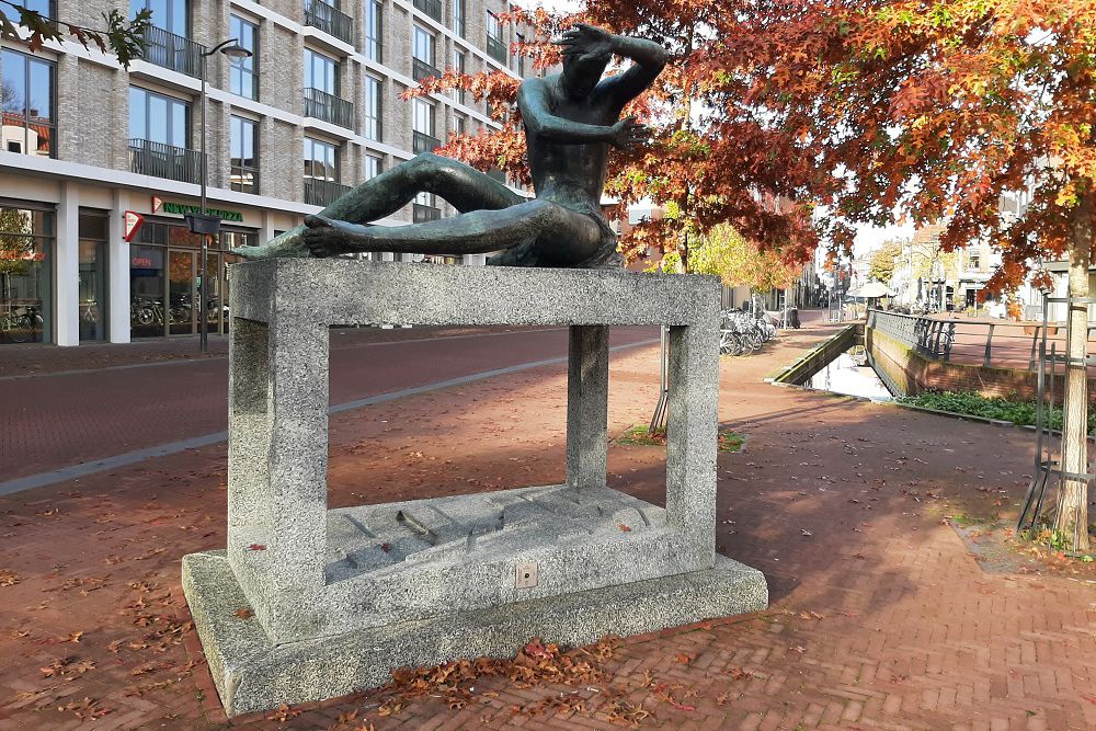 Memorial ‘Man Against Power’ #1