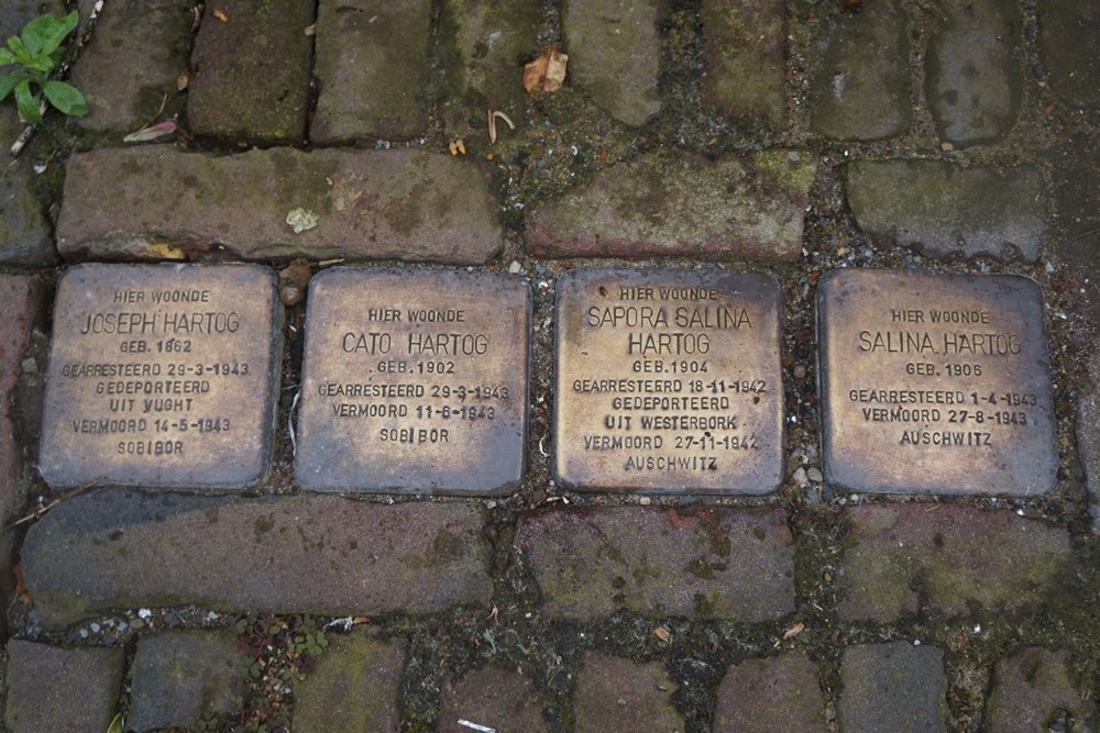 Stolpersteine Karnemelksteeg 1 #1