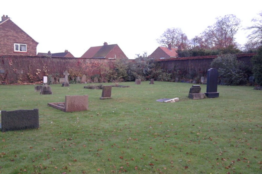 Commonwealth War Graves Broughton Church Cemetery