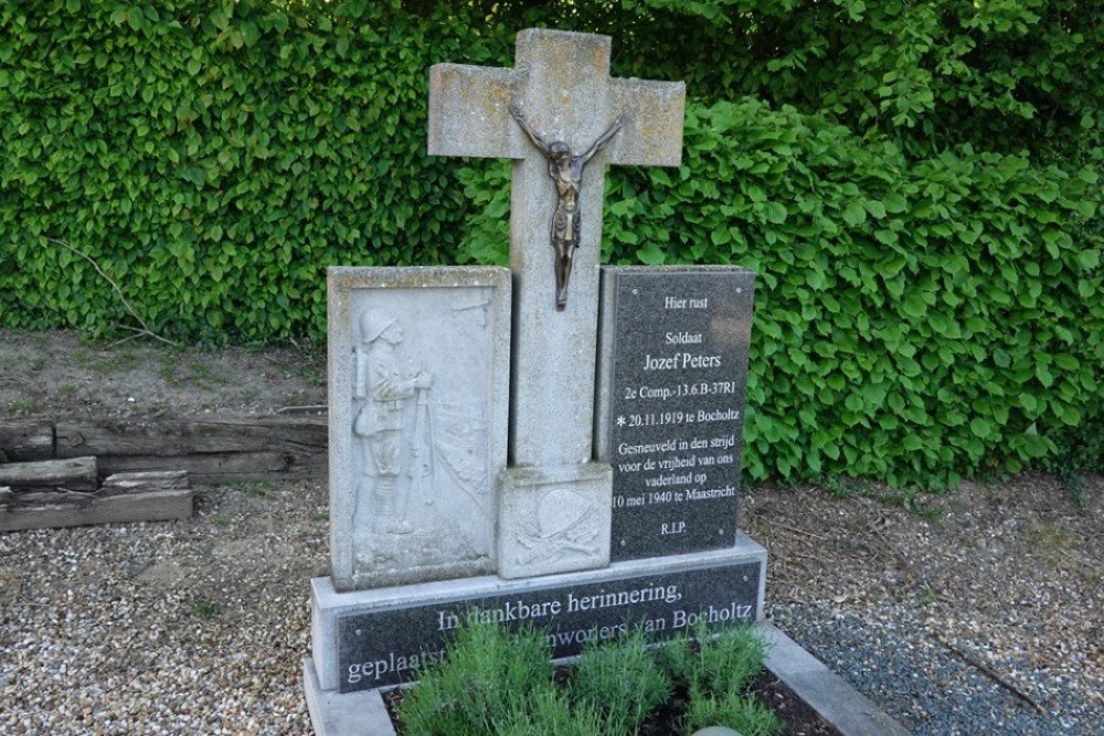 Dutch War Grave Bocholtz #2