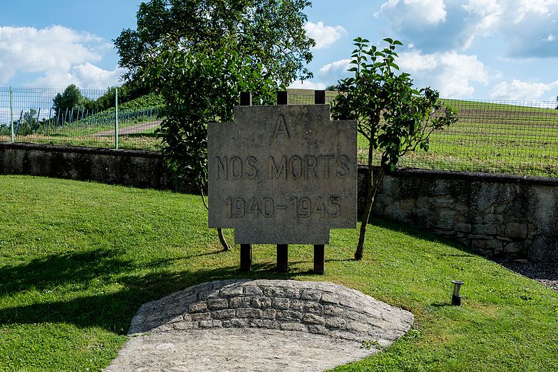 Oorlogsmonument Niederdonven #1