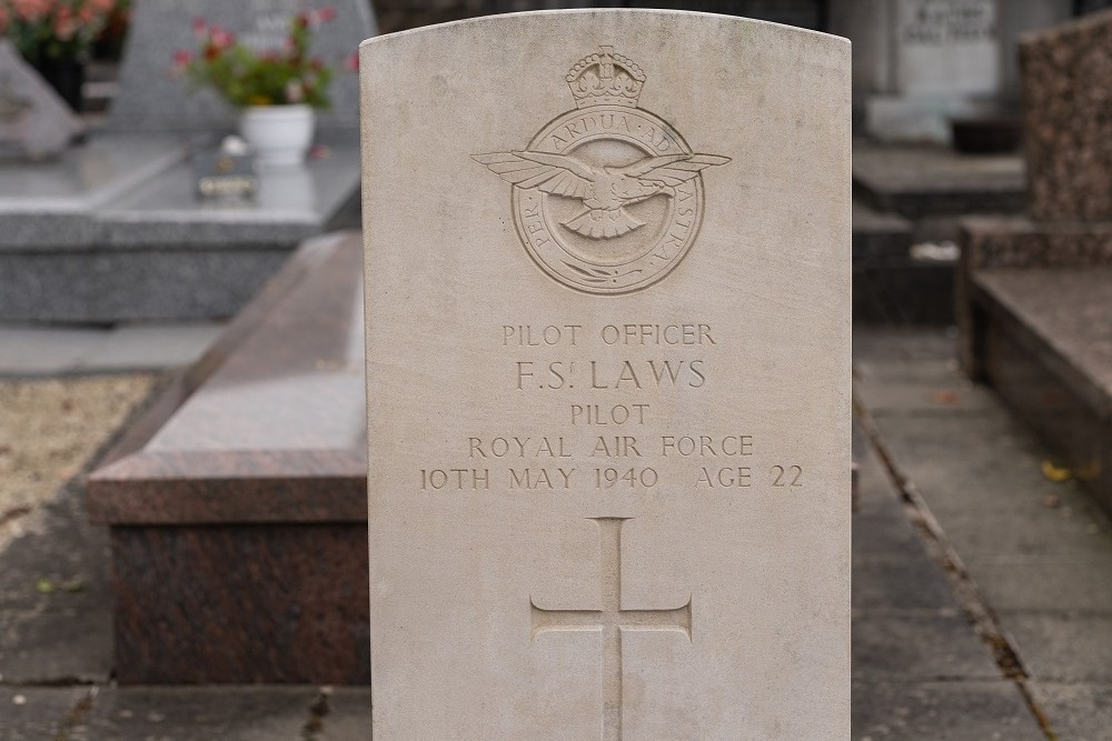 Commonwealth War Graves Communal Cemetery Lamadelaine #2