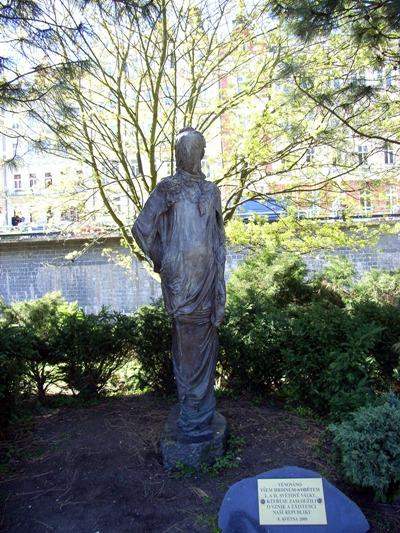 Oorlogsmonument Karlovy Vary #1