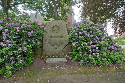 War Memorial Slldorf #1