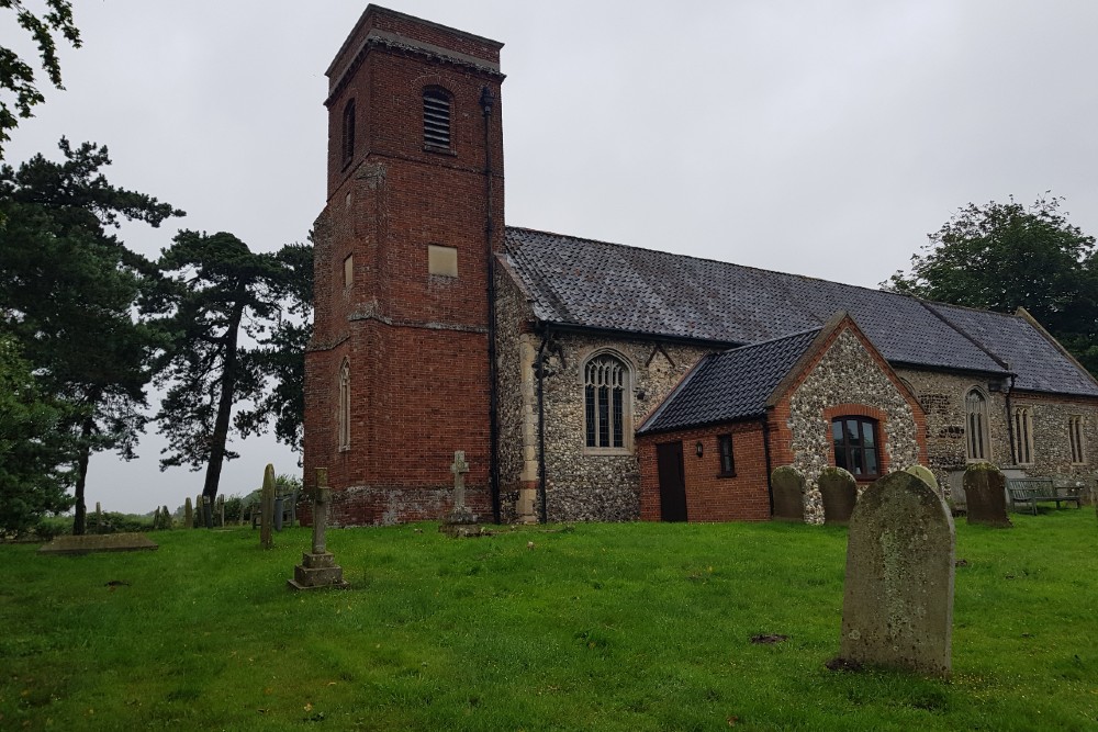 Commonwealth War Graves Hoveton St. John Churchyard