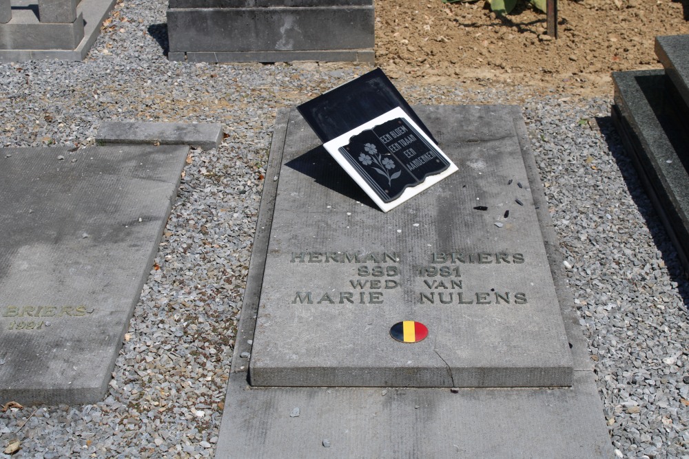 Belgian Graves Veterans Ulbeek #4