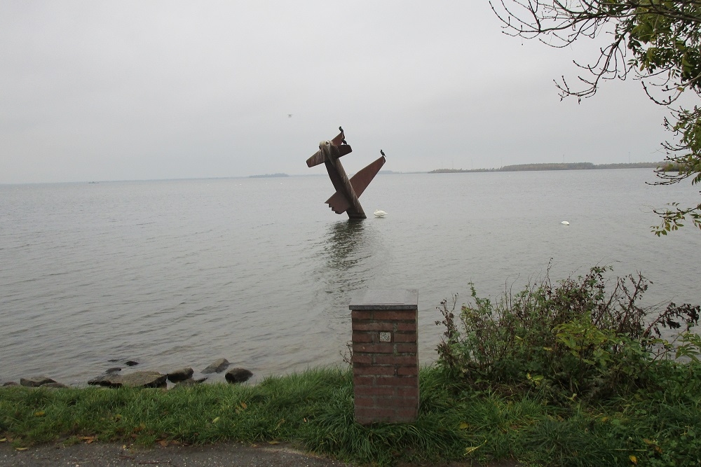 Monument Omgekomen Geallieerde Vliegeniers #3