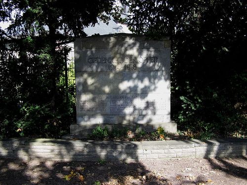 Oorlogsmonument Berkersheim #1