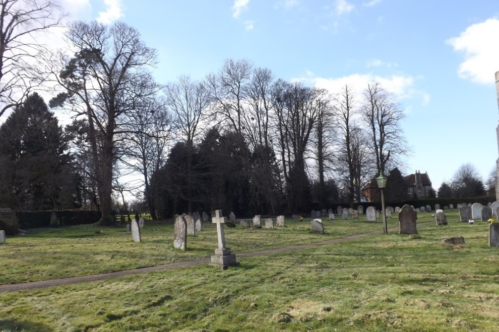 Oorlogsgraven van het Gemenebest St. Nicholas Churchyard #1