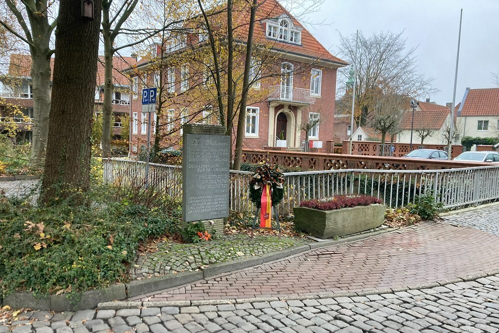 Memorial Jewish Civilians And Destroyed Synagogue #3