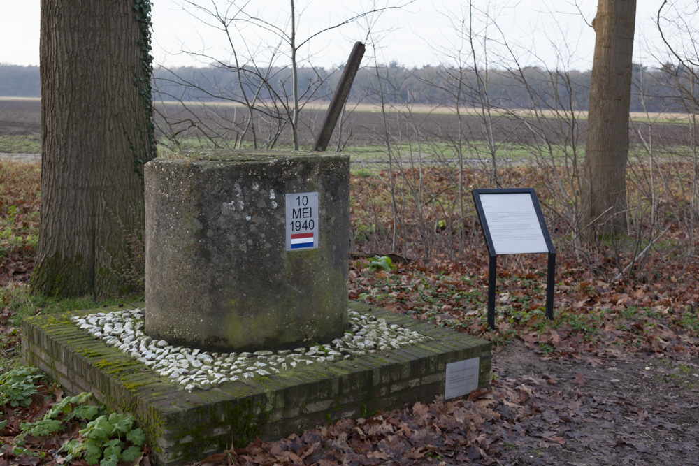 Monument Wegversperring 10 Mei 1940 #1