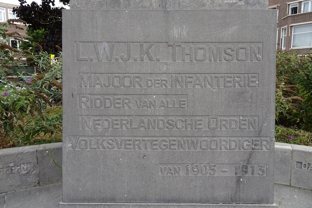 Standbeeld Lodewijk Willem Johan Karel Thomson #4