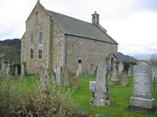 Commonwealth War Graves Laggan Parish Churchyard