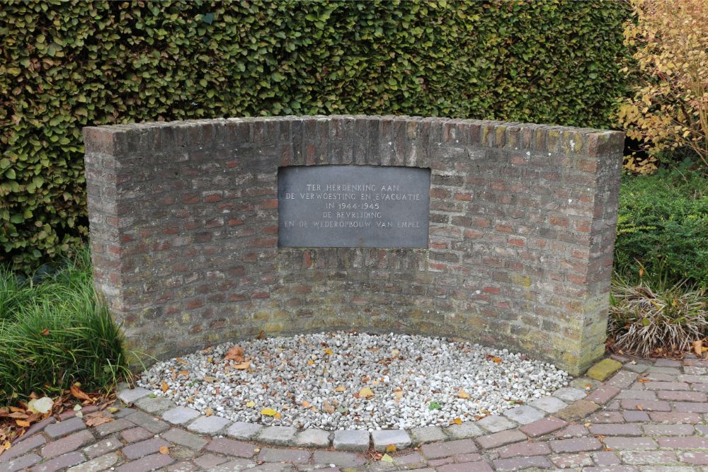 Oorlogsmonument Oud-Empel #2