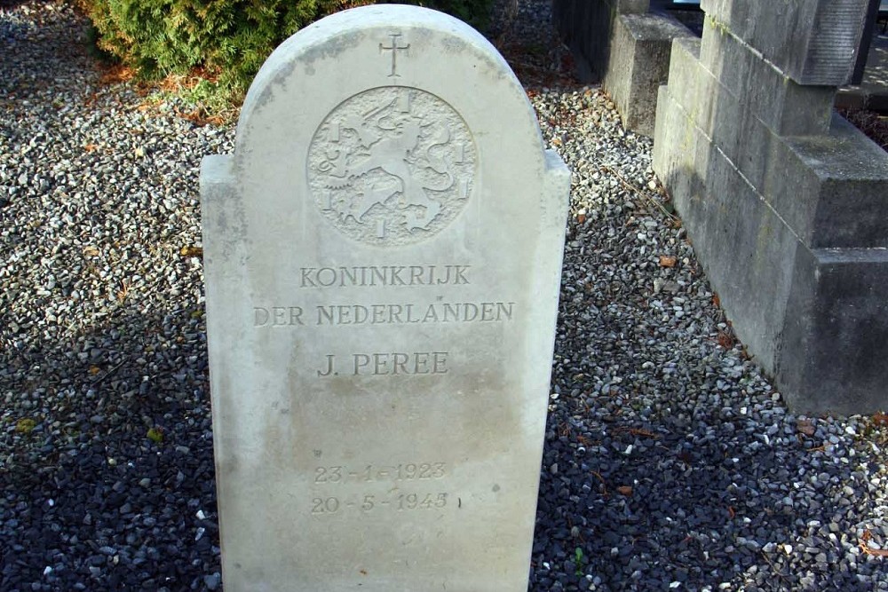 Dutch War Grave Roman Catholic Cemetery Sint Pieter Maastricht #1