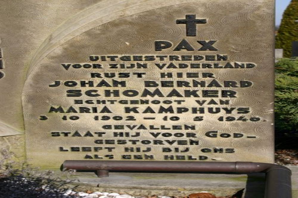 Dutch War Grave RC Musselkanaal #1