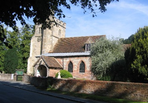 Oorlogsgraf van het Gemenebest St. John the Baptist Churchyard