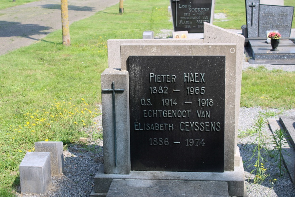 Belgian Graves Veterans Overpelt Eindakker #5